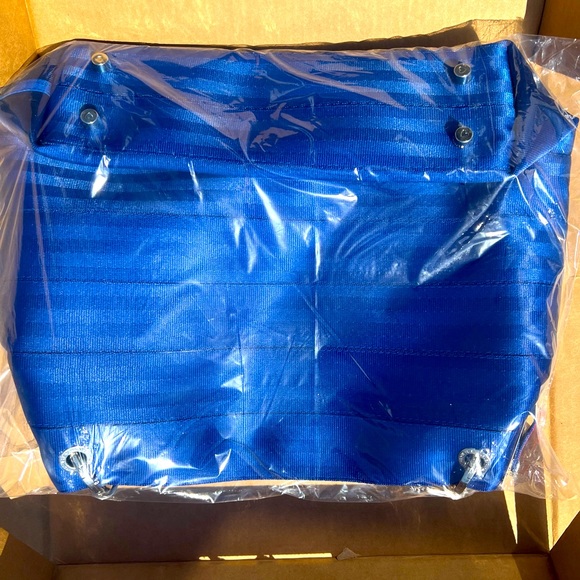 Harvey Seatbelt Seacycle Large Hobo Cobalt. - Picture 1 of 3